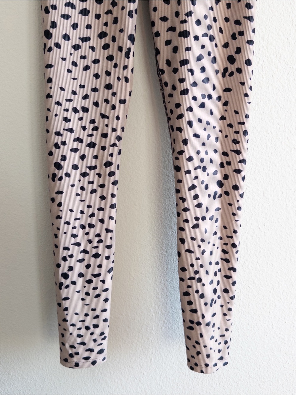 Beach Riot Animal Print Leggings size XS - Picture 3 of 6